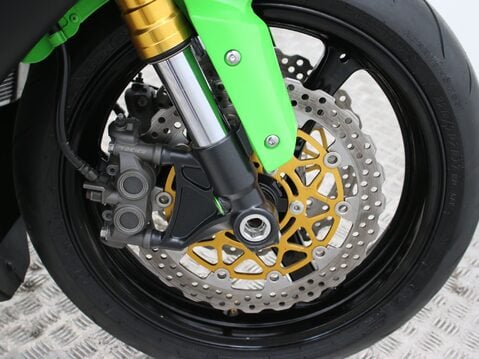 Kawasaki Ninja ZX-10R ZX 1000 JBF 17