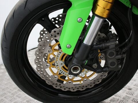 Kawasaki Ninja ZX-10R ZX 1000 JBF 26