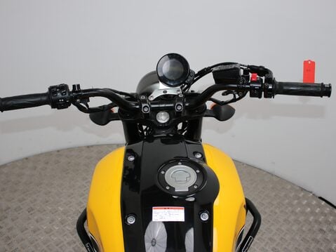 Yamaha XSR900 60th Anniversary Edition 14