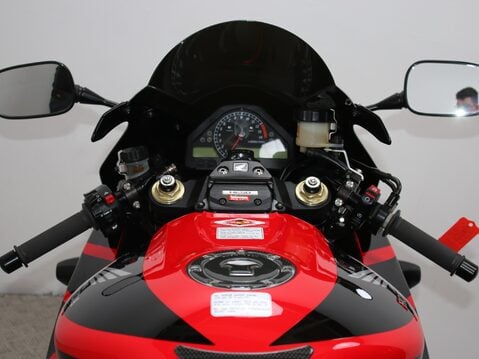 Honda CBR1000RR Fireblade CBR 1000 RR-6 14
