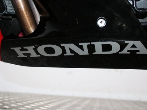Honda CBR1000RR Fireblade CBR 1000 RR-6 31