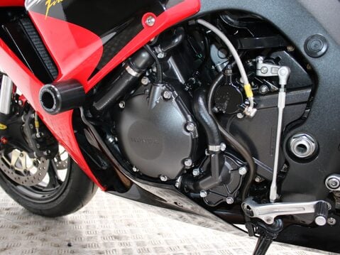 Honda CBR1000RR Fireblade CBR 1000 RR-6 35