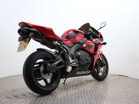 Honda CBR1000RR Fireblade CBR 1000 RR-6 12