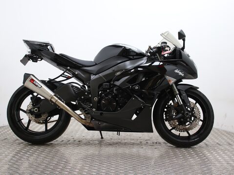 Kawasaki ZX-6R ZX 600 R9F 