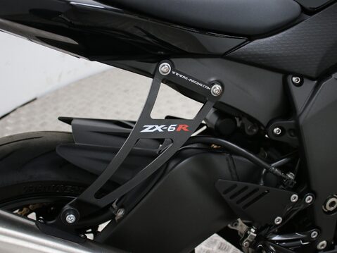 Kawasaki ZX-6R ZX 600 R9F 24