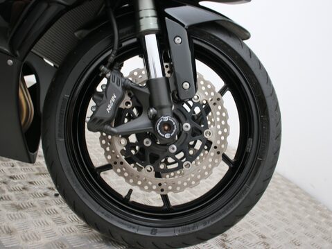 Kawasaki ZX-6R ZX 600 R9F 33