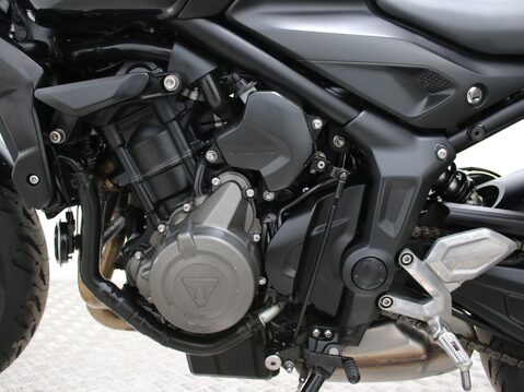 Triumph Trident TRIDENT 660 26