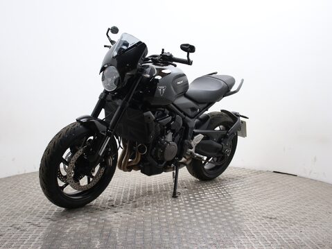 Triumph Trident TRIDENT 660 8
