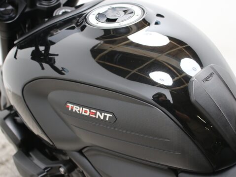 Triumph Trident TRIDENT 660 17