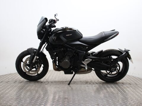 Triumph Trident TRIDENT 660 9