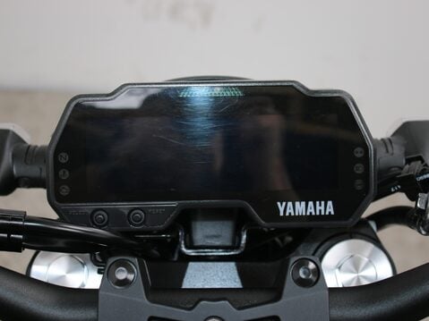 Yamaha MT-125 MT 125 (MTN 125-A) 18