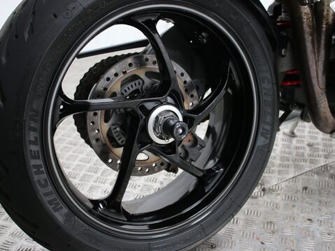 Triumph Speed Triple 1050 SPEED TRIPLE S 30