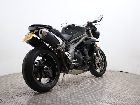 Triumph Speed Triple 1050 SPEED TRIPLE S 12