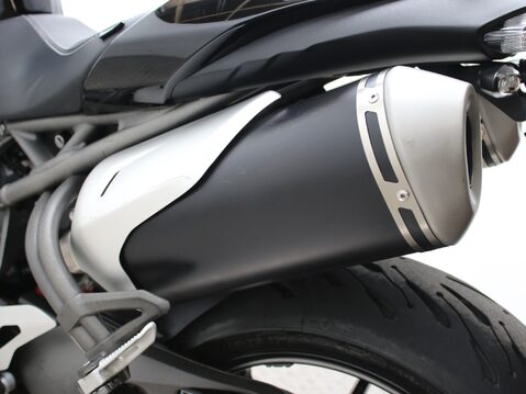Triumph Speed Triple 1050 SPEED TRIPLE S 18