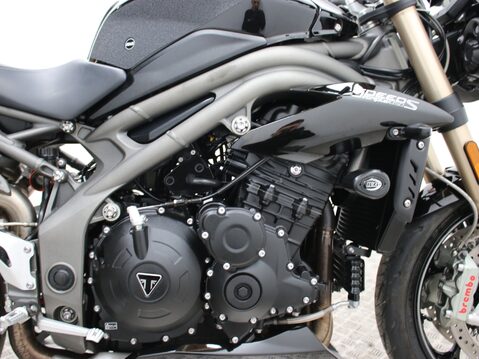 Triumph Speed Triple 1050 SPEED TRIPLE S 29