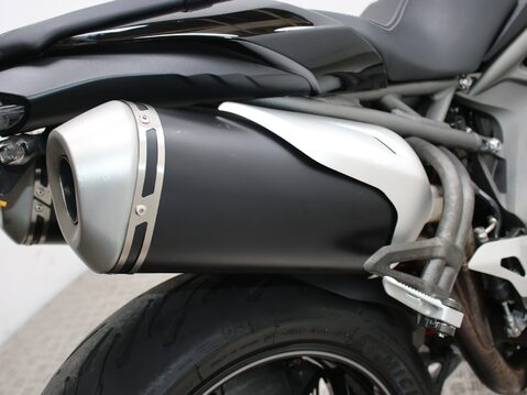 Triumph Speed Triple 1050 SPEED TRIPLE S 17