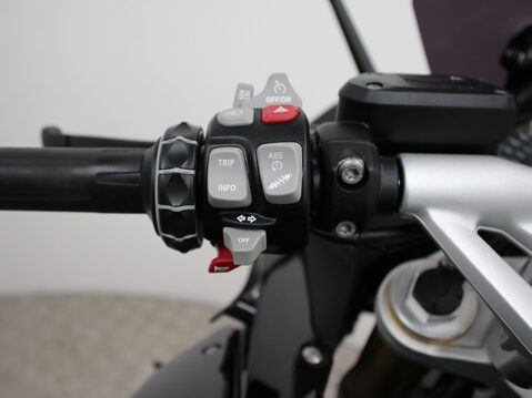 BMW R1200 R 1200 RS 33