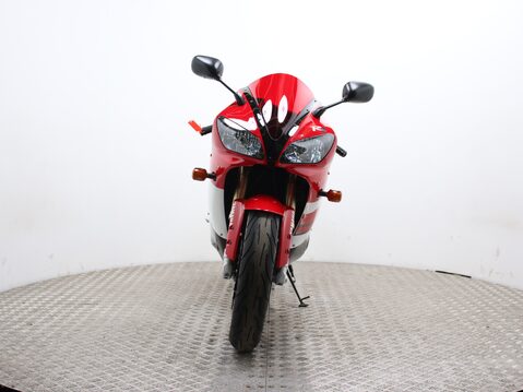 Yamaha R1 YZF R1 5