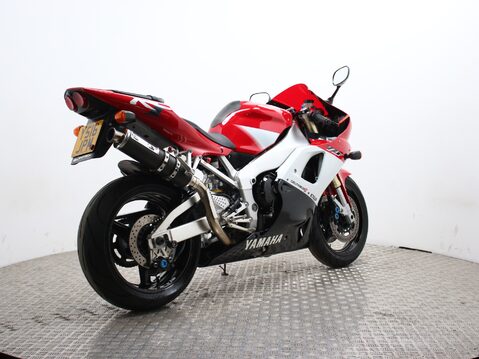 Yamaha R1 YZF R1 12