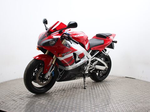 Yamaha R1 YZF R1 6
