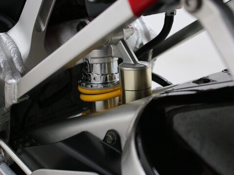 Yamaha R1 YZF R1 15