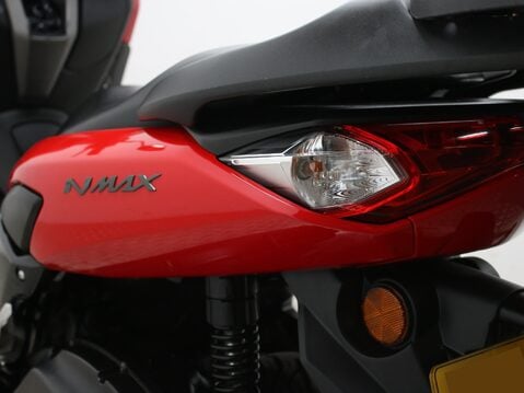 Yamaha Nmax 125 GPD125-A ABS 18