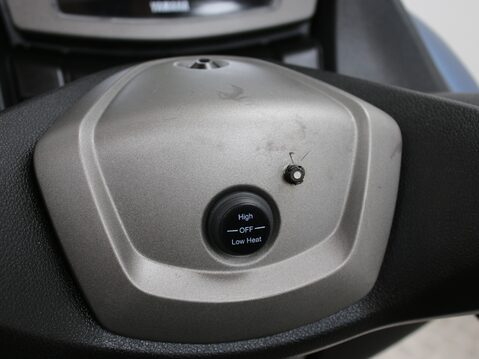 Yamaha Nmax 125 GPD125-A ABS 23