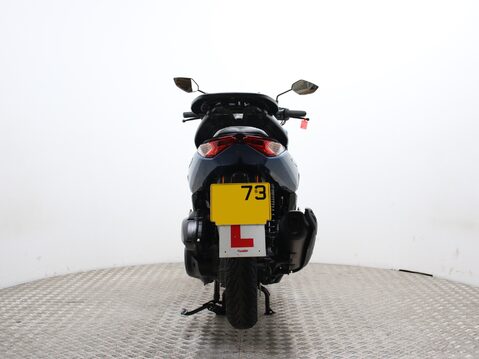 Yamaha Nmax 125 GPD125-A ABS 11