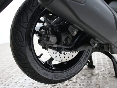 Yamaha Nmax 125 GPD125-A ABS 25