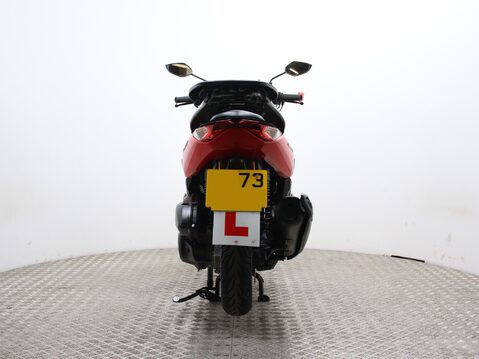 Yamaha Nmax 125 GPD125-A ABS 11