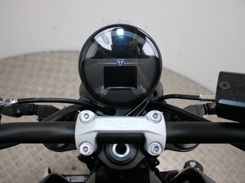 Triumph Trident TRIDENT 660 20
