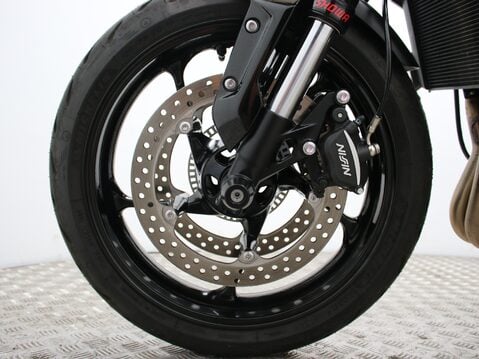 Triumph Trident TRIDENT 660 32