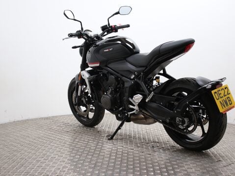 Triumph Trident TRIDENT 660 8