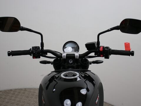 Triumph Trident TRIDENT 660 12