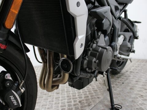 Triumph Trident TRIDENT 660 17