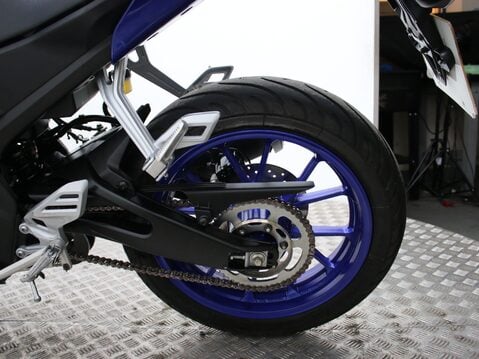 Yamaha R125 YZF 125-A 31