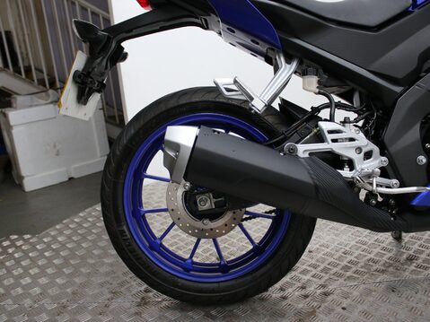 Yamaha R125 YZF 125-A 32