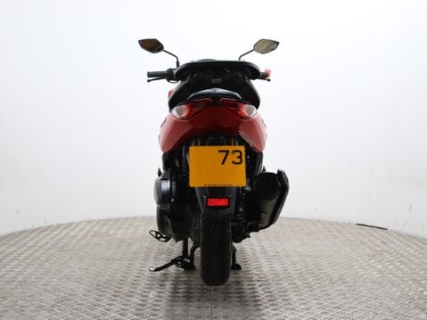 Yamaha Nmax 125 GPD125-A ABS 11