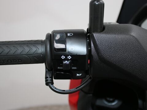 Yamaha Nmax 125 GPD125-A ABS 24