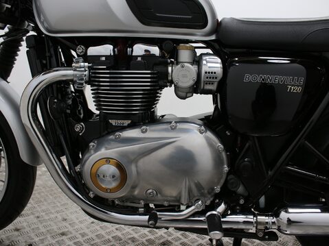 Triumph Bonneville T120 BONNEVILLE T120 26