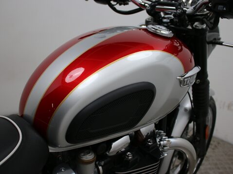 Triumph Bonneville T120 BONNEVILLE T120 23