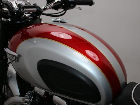 Triumph Bonneville T120 BONNEVILLE T120 24