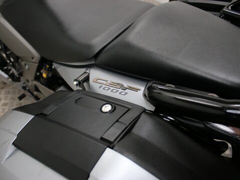 Honda CBF1000 CBF 1000 A-A 35