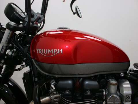 Triumph Bobber BONNEVILLE BOBBER 39