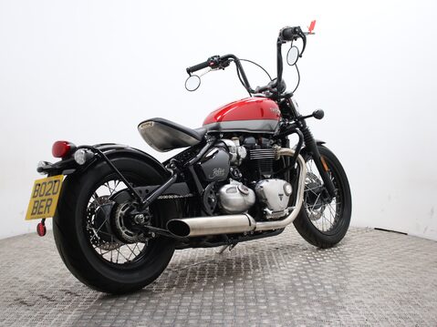 Triumph Bobber BONNEVILLE BOBBER 12