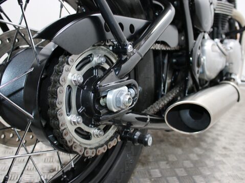 Triumph Bobber BONNEVILLE BOBBER 31