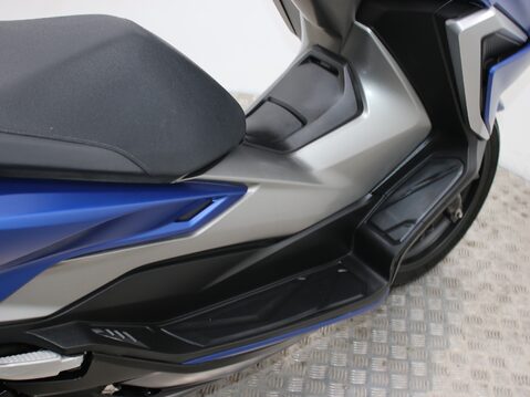 Honda Forza 350 NSS 350 A-M 32