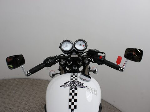 Triumph Thruxton THRUXTON 865 ACE CAFE 14