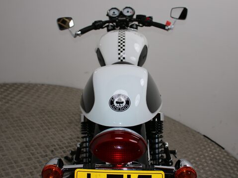 Triumph Thruxton THRUXTON 865 ACE CAFE 36