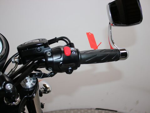 Triumph Thruxton THRUXTON 865 ACE CAFE 23